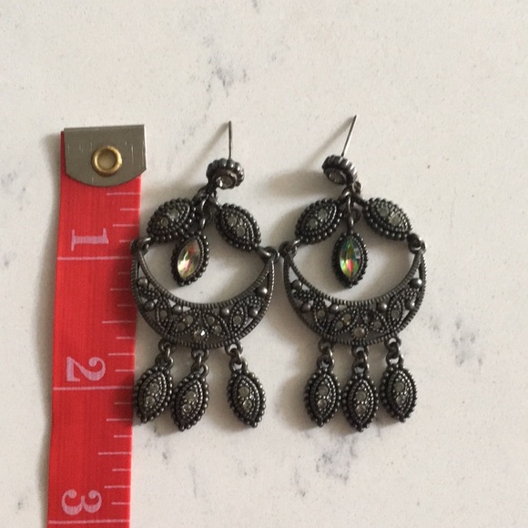 Silvery tone Vintage earrings - Picture 4 of 5